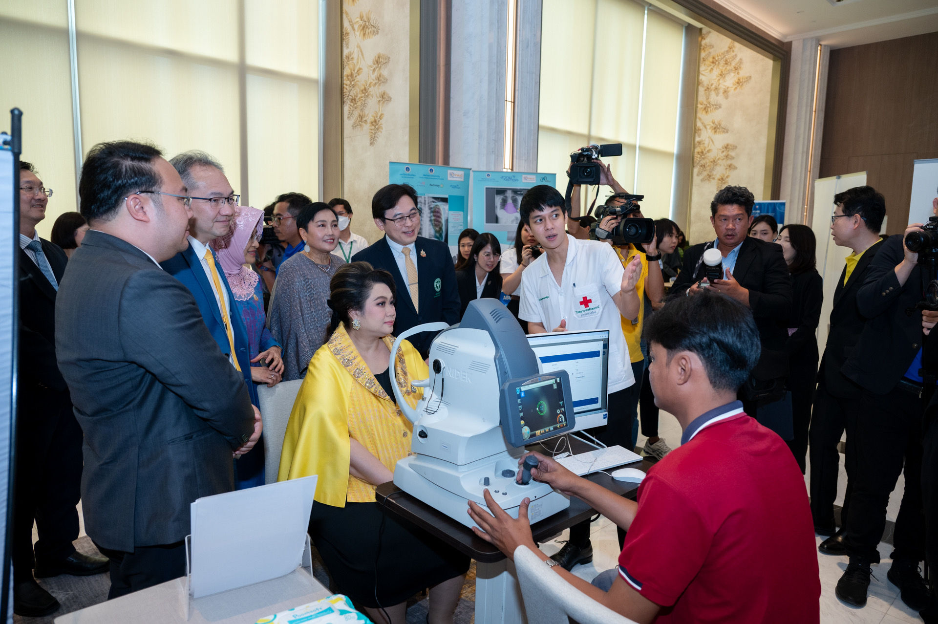 IMAGE - 3674