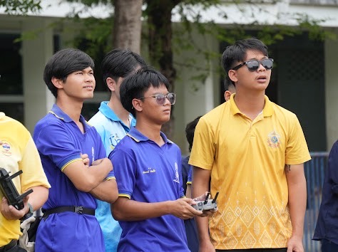IMAGE - 3929